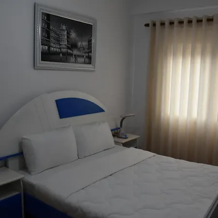 Leo Apartment
