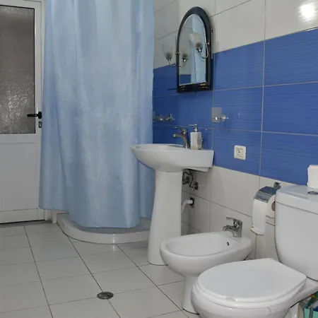 Leo Apartment *